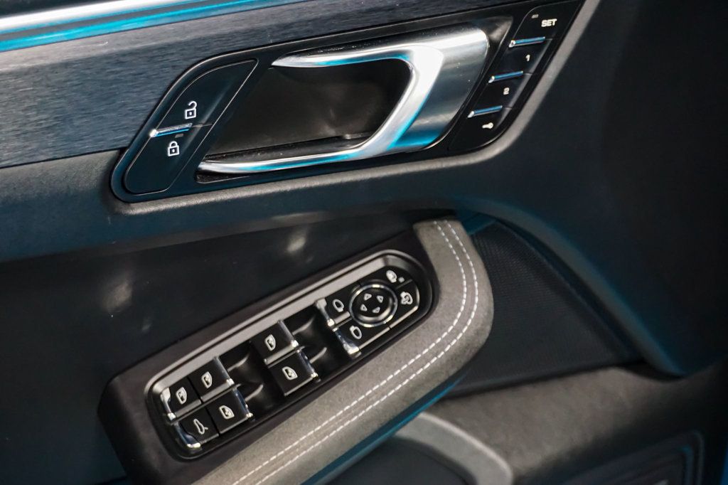 2021 Porsche Macan *Macan GTS* *Miami Blue* *Deviated Stitching Pkg* - 23037520 - 43