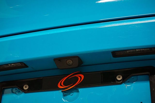 2021 Porsche Macan *Macan GTS* *Miami Blue* *Deviated Stitching Pkg* - 23037520 - 76