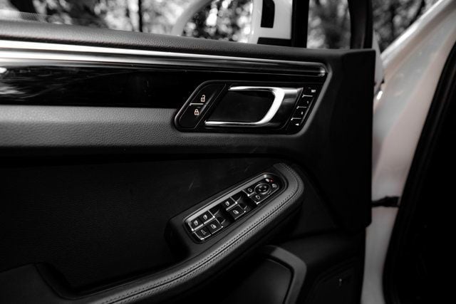 2021 Porsche Macan MSRP$78760/Macan-S/PremiumPkgPlus/Heated&CooledSeats/PanoRoof - 23057282 - 24