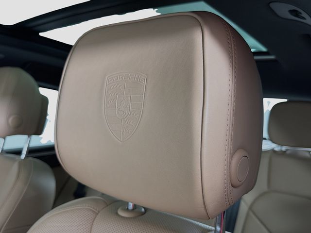 2021 Porsche Macan P2765D2 - 23051645 - 22