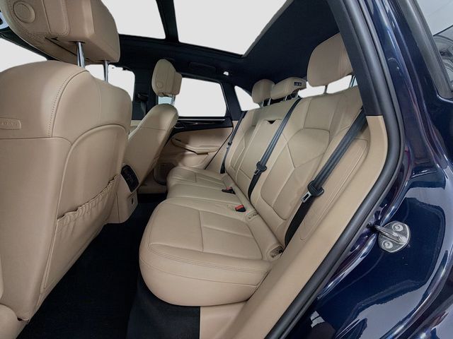 2021 Porsche Macan P2765D2 - 23051645 - 24