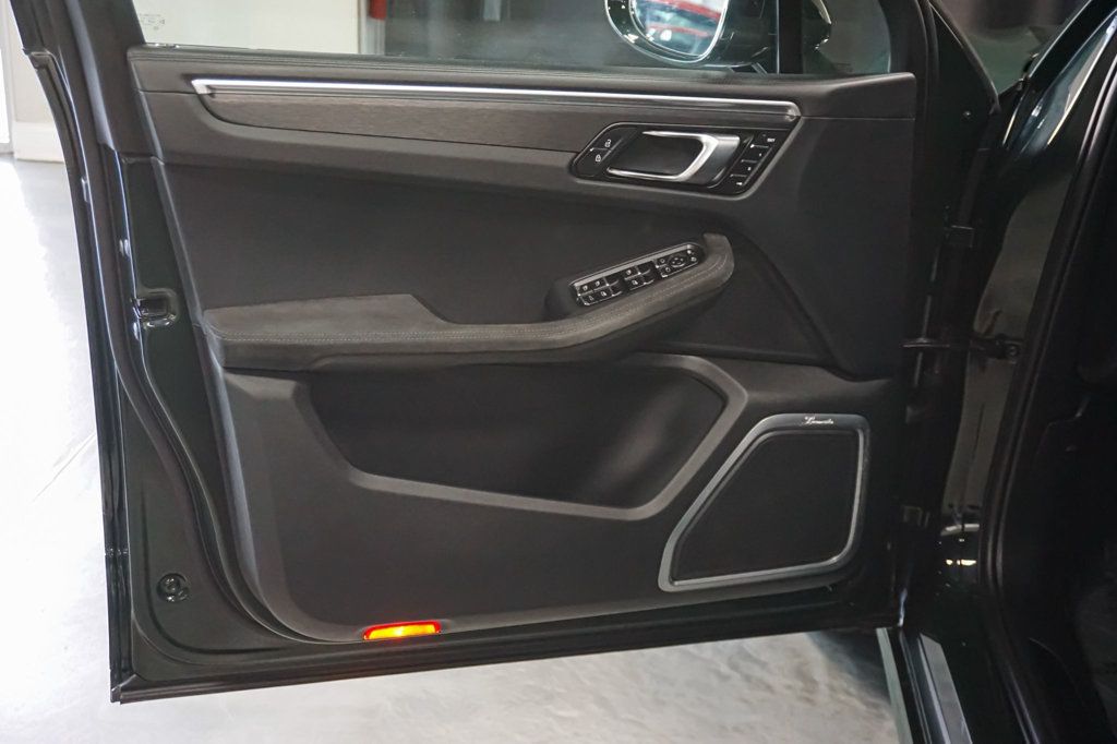 2021 Porsche Macan *PTS Brewster Green* *GTS AWD* *18-Way Seats* *$110k+ MSRP*  - 22943199 - 17
