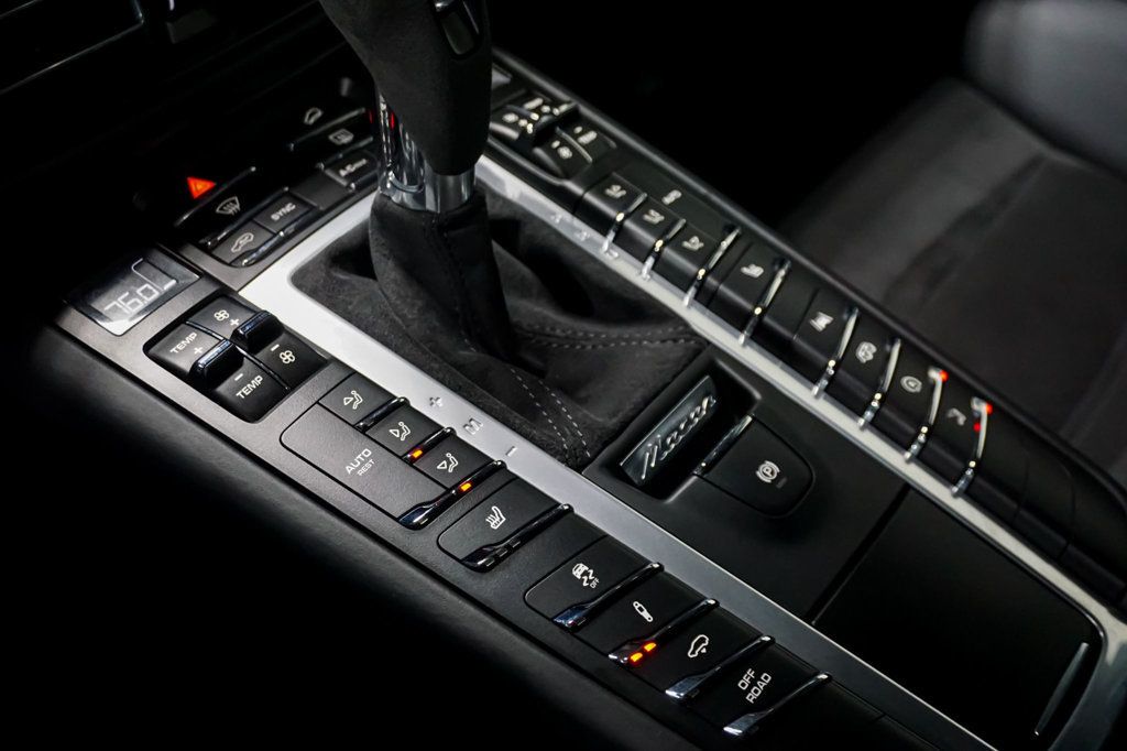 2021 Porsche Macan *PTS Brewster Green* *GTS AWD* *18-Way Seats* *$110k+ MSRP*  - 22943199 - 33