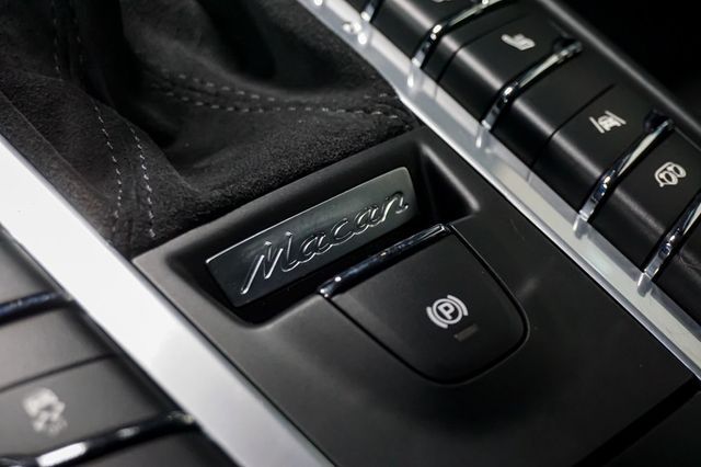 2021 Porsche Macan *PTS Brewster Green* *GTS AWD* *18-Way Seats* *$110k+ MSRP*  - 22943199 - 68