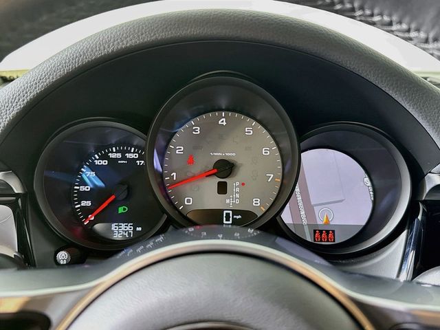 2021 Porsche Macan S - 23060990 - 12