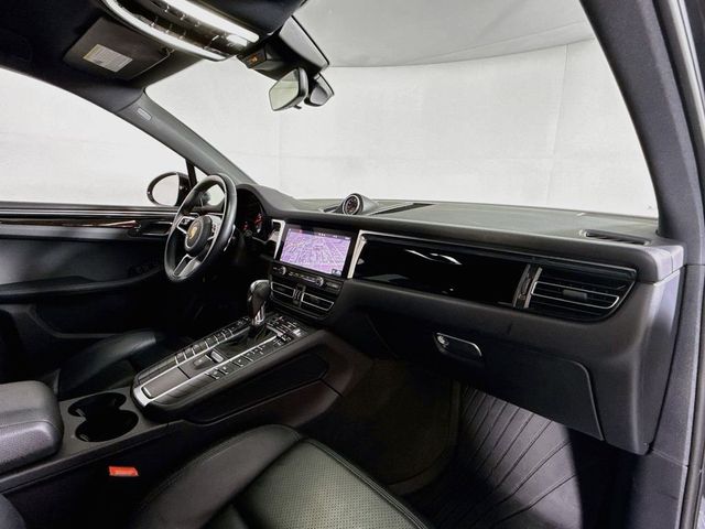 2021 Porsche Macan S - 23060990 - 16