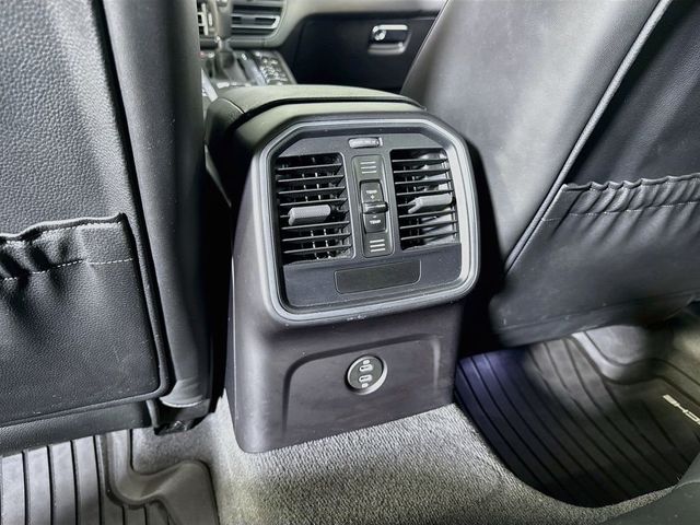 2021 Porsche Macan S - 23060990 - 19