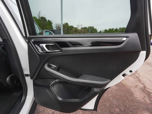2021 Porsche Macan S - 23077972 - 12