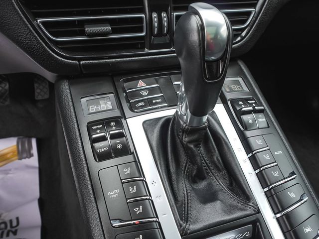2021 Porsche Macan S - 23077972 - 24