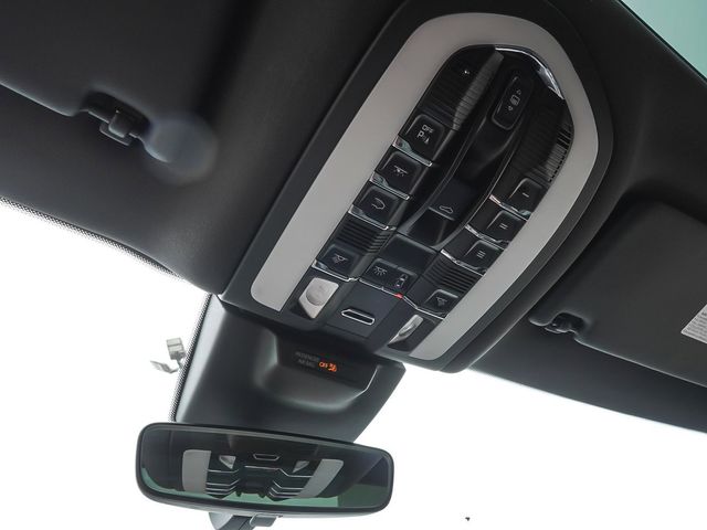 2021 Porsche Macan S - 23077972 - 29