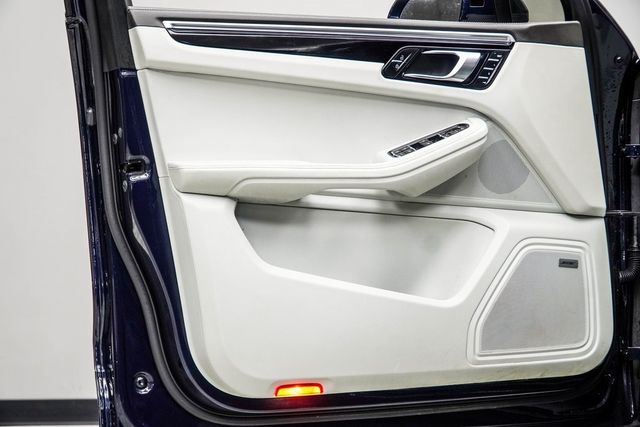 2021 Porsche Macan S AWD - 22955165 - 36