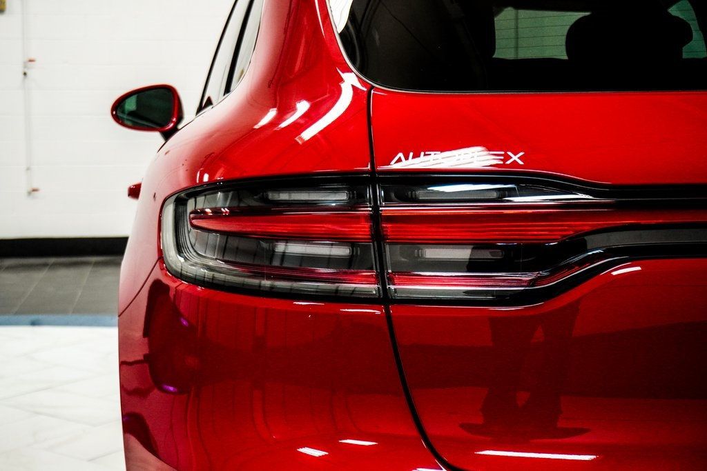 2021 Porsche Macan S photo 13