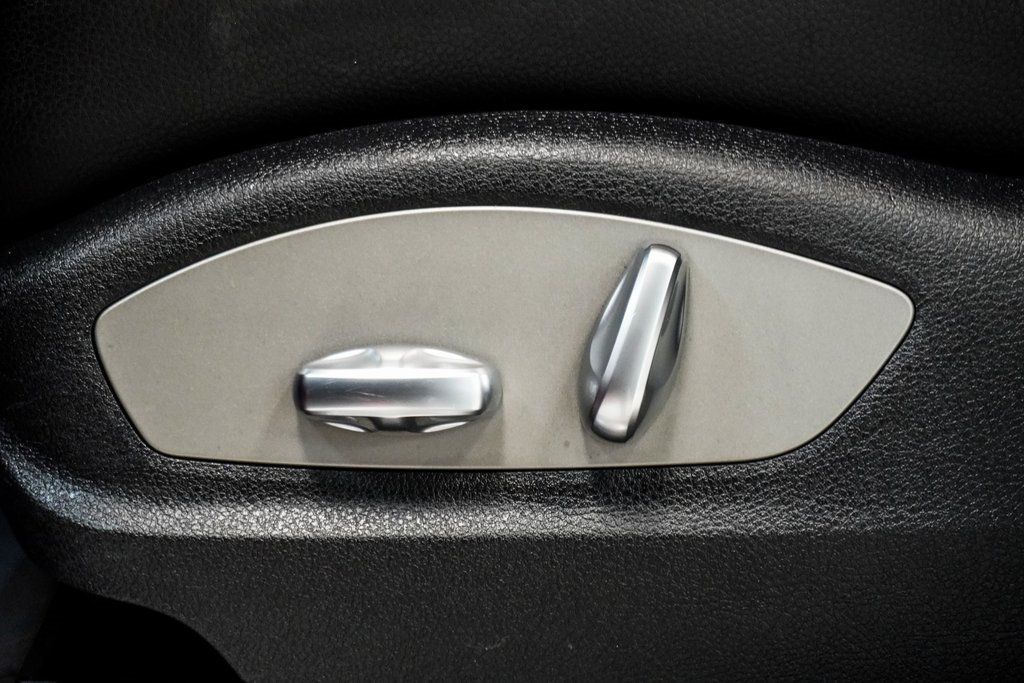 2021 Porsche Macan S photo 18
