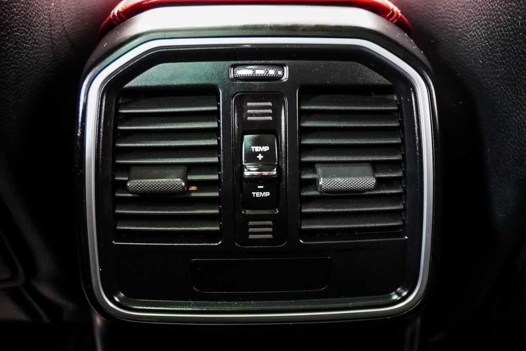 2021 Porsche Macan S photo 23