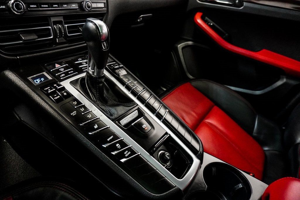 2021 Porsche Macan S photo 41