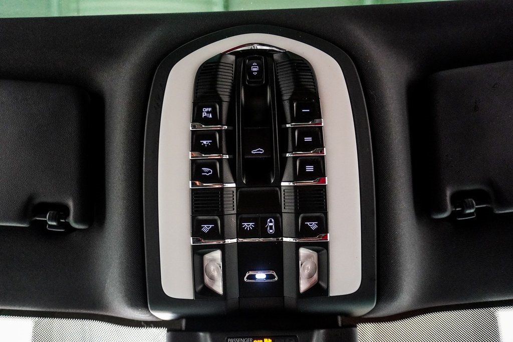 2021 Porsche Macan S photo 43