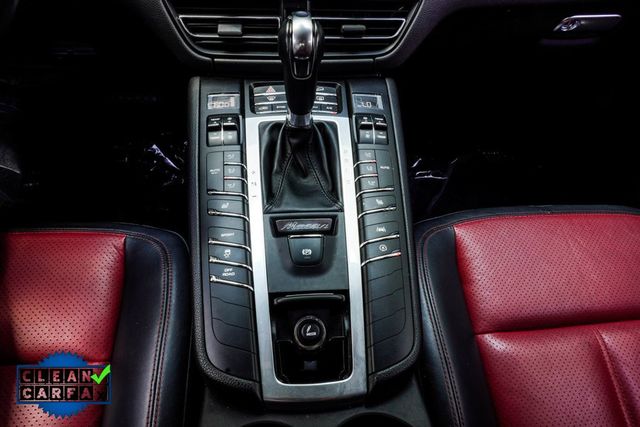 2021 Porsche Macan S AWD - 23061502 - 19