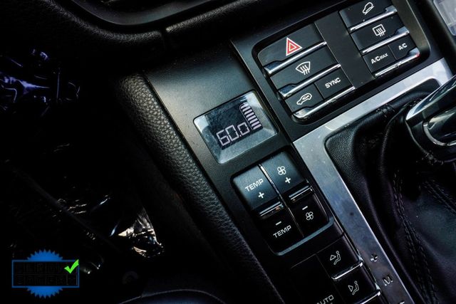 2021 Porsche Macan S AWD - 23061502 - 21