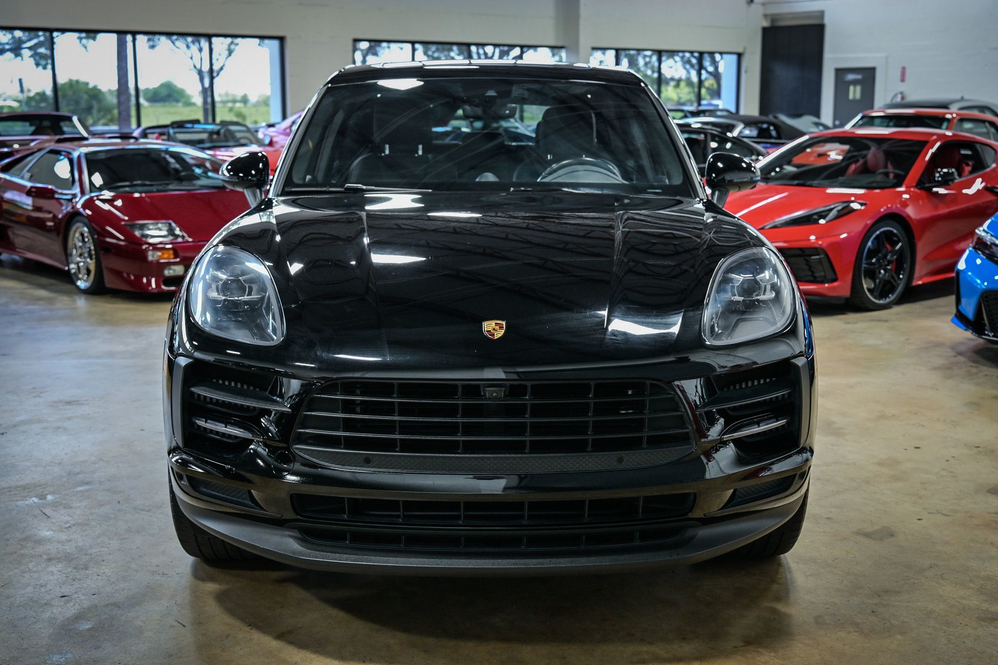 2021 Porsche Macan S photo 2