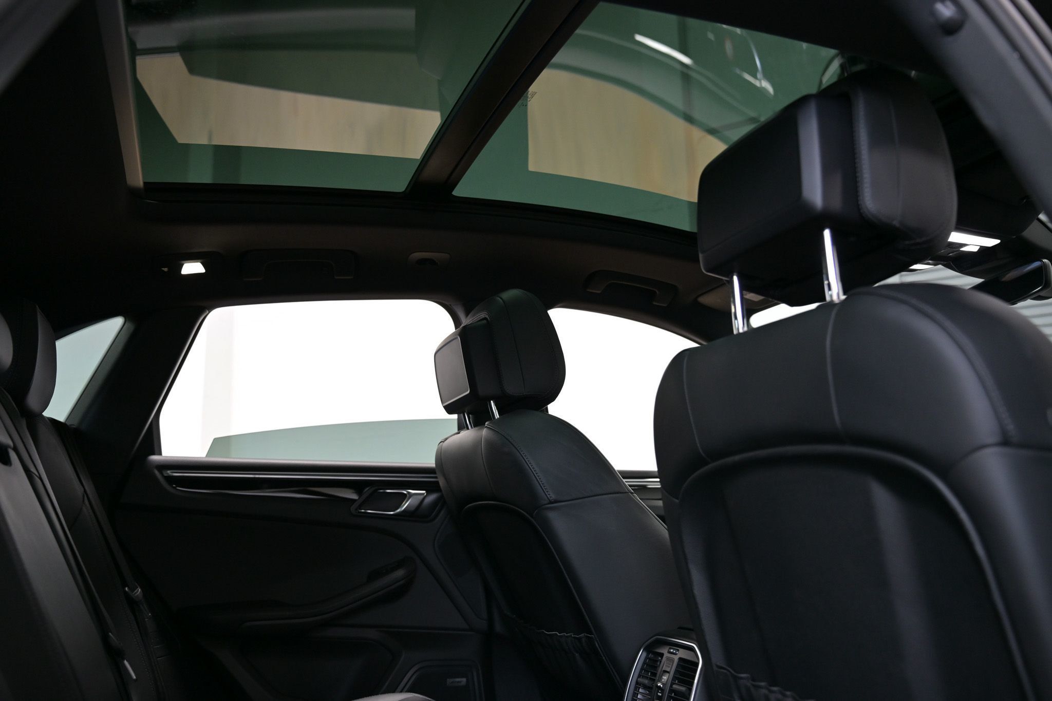 2021 Porsche Macan S photo 30
