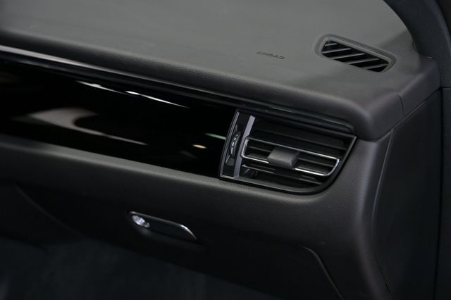 2021 Porsche Macan S AWD - 22888113 - 36