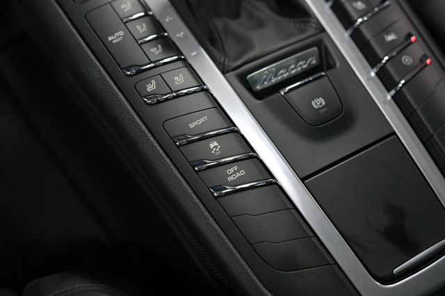 2021 Porsche Macan S AWD - 22888113 - 45