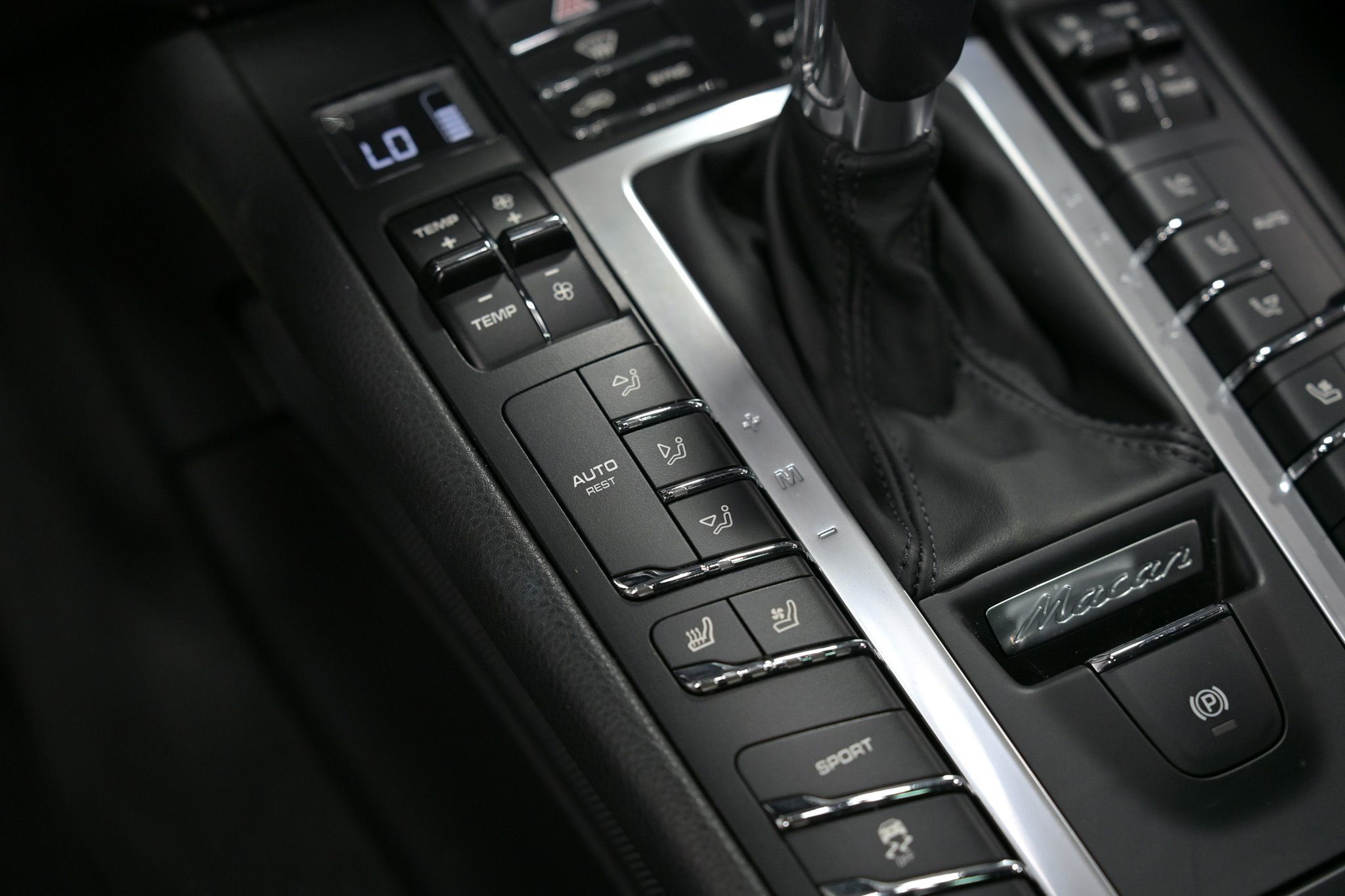 2021 Porsche Macan S photo 46