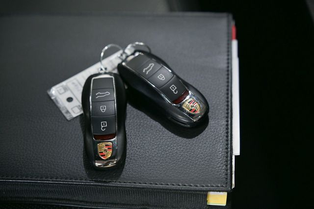 2021 Porsche Macan S AWD - 22888113 - 57