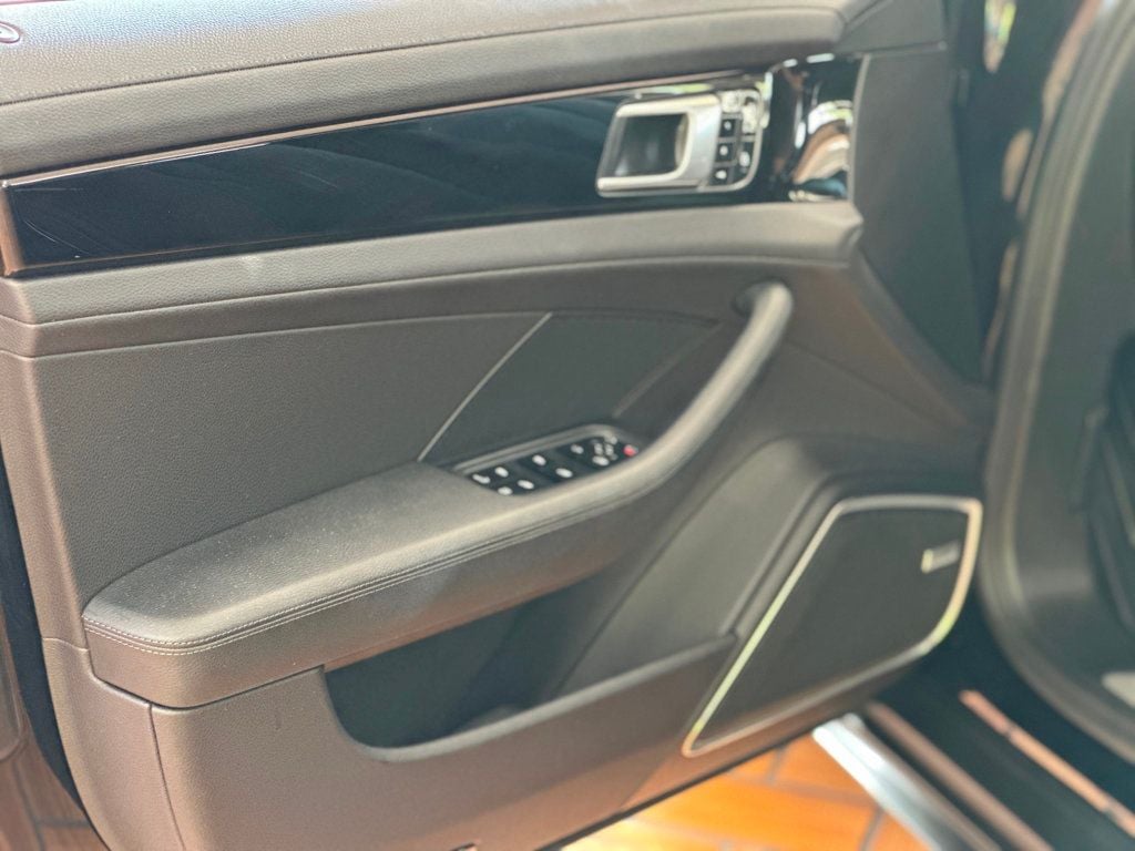 2021 Porsche Panamera 4 E-Hybrid photo 22