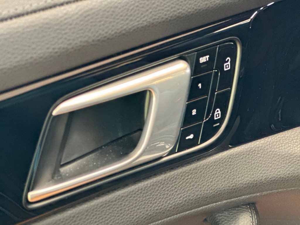 2021 Porsche Panamera 4 E-Hybrid photo 23