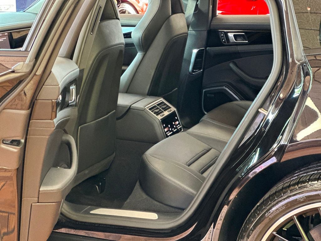 2021 Porsche Panamera 4 E-Hybrid photo 28