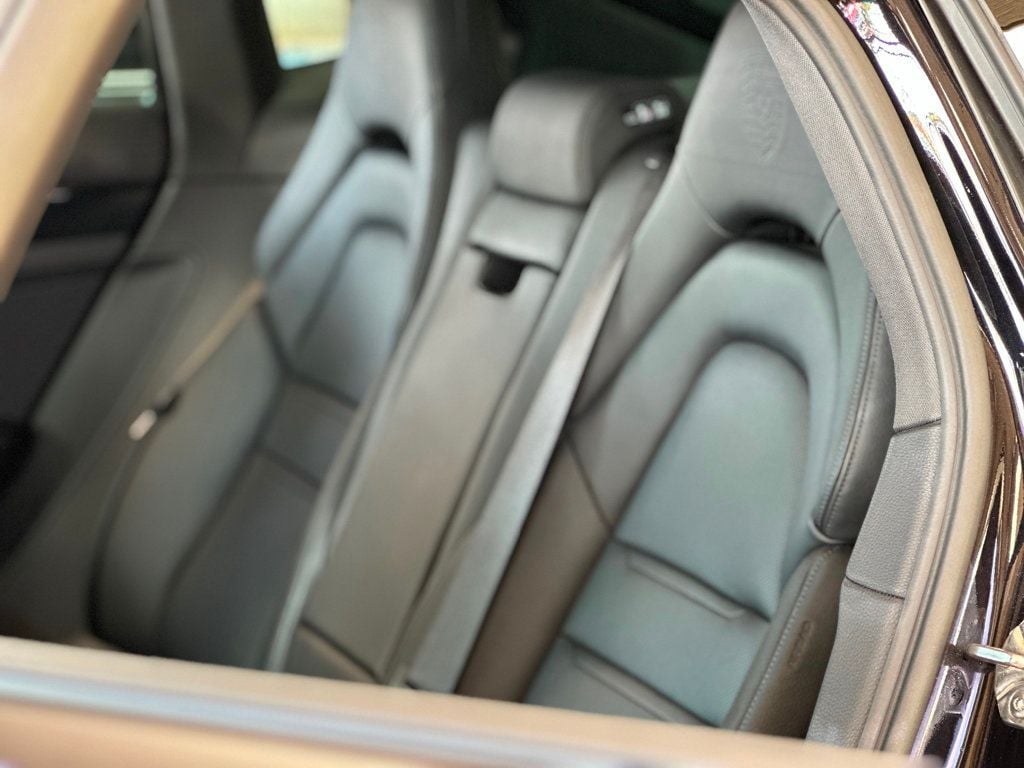 2021 Porsche Panamera 4 E-Hybrid photo 30