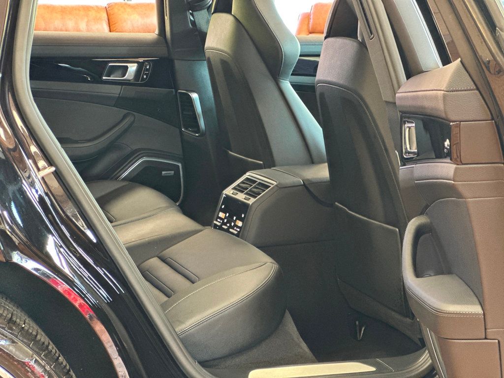 2021 Porsche Panamera 4 E-Hybrid photo 35