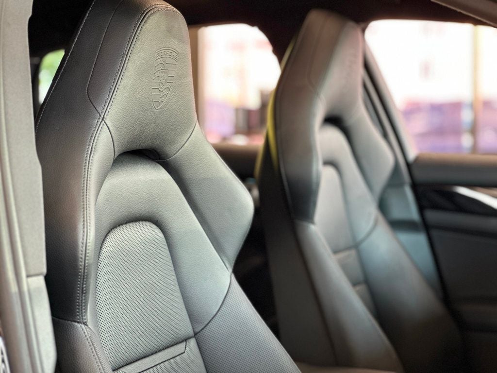 2021 Porsche Panamera 4 E-Hybrid photo 40