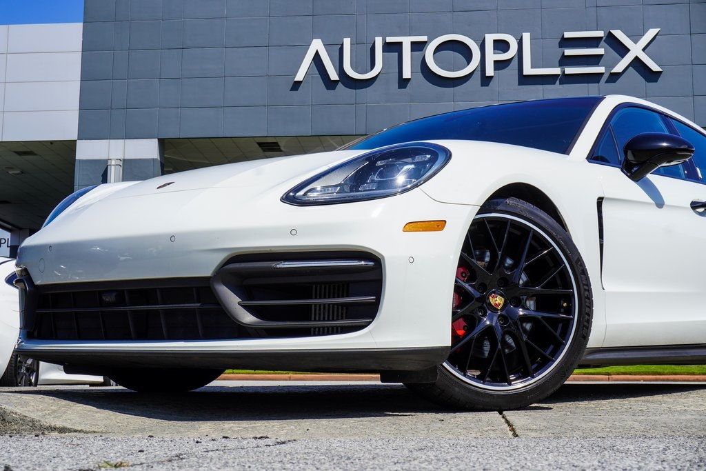 2021 Porsche Panamera 4S photo 2