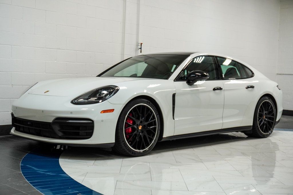 2021 Porsche Panamera 4S photo 3