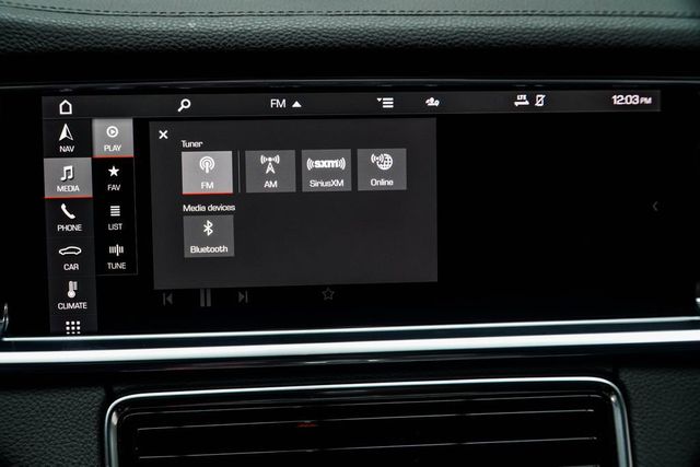 2021 Porsche Panamera RWD - 22994839 - 27