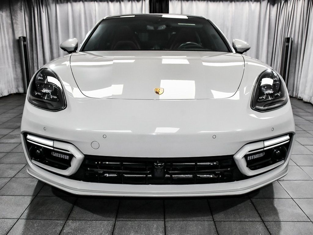 2021 Porsche Panamera Turbo S photo 2