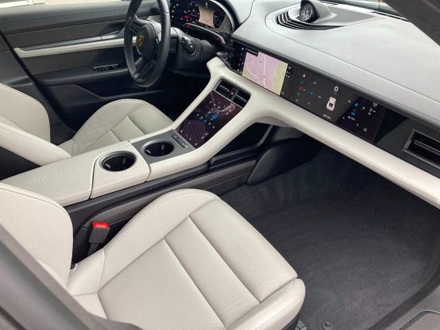 2021 Porsche Taycan  - 22315631 - 31