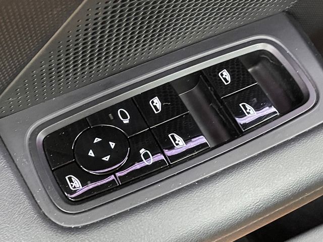 2021 Porsche Taycan 4S AWD - 22968181 - 16