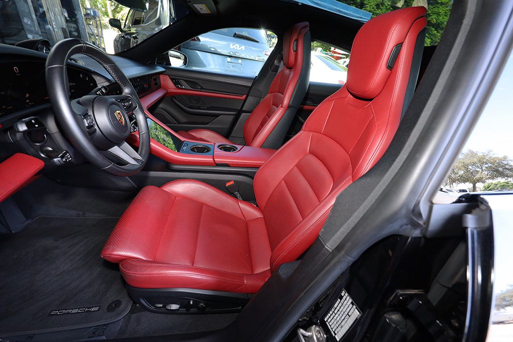 2021 Porsche Taycan 4S photo 12