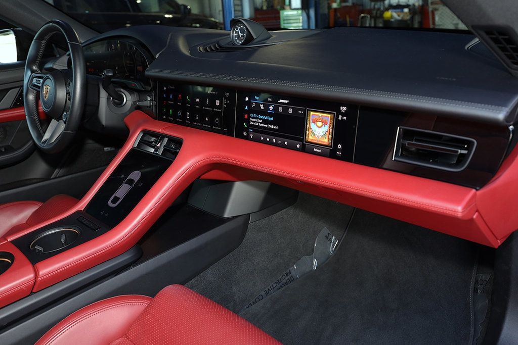 2021 Porsche Taycan 4S photo 20