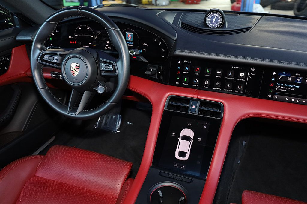 2021 Porsche Taycan 4S photo 21