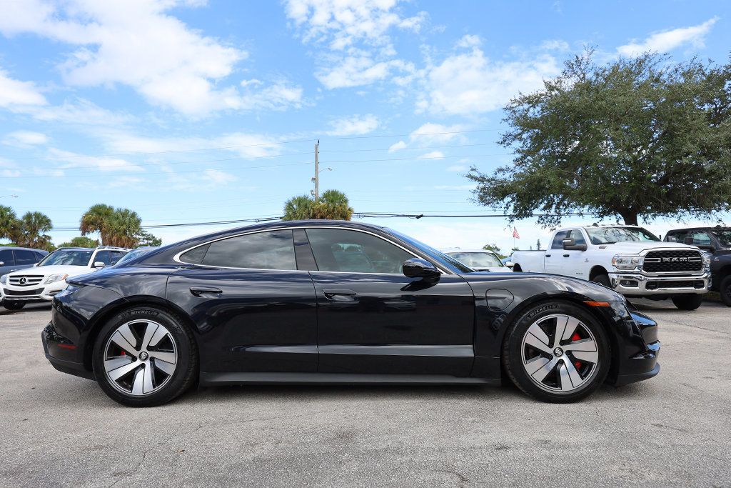 2021 Porsche Taycan 4S photo 3