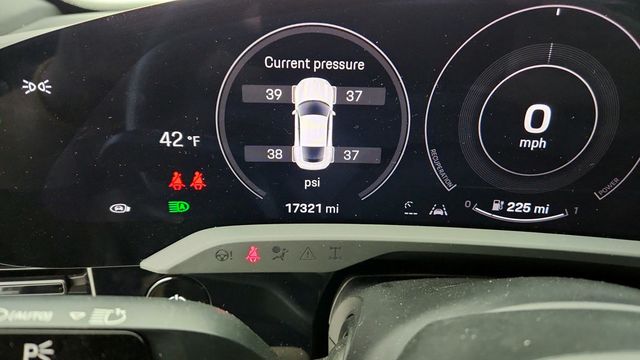 2021 Porsche Taycan 4S AWD with PBP, 20'' Wheels, Massage Seats & Rear Axle Steering - 22948564 - 14