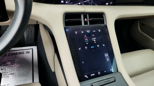 2021 Porsche Taycan 4S AWD with PBP, 20'' Wheels, Massage Seats & Rear Axle Steering - 22948564 - 18