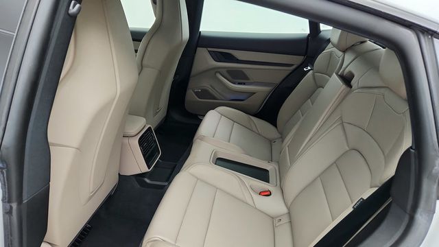 2021 Porsche Taycan 4S AWD with PBP, 20'' Wheels, Massage Seats & Rear Axle Steering - 22948564 - 20