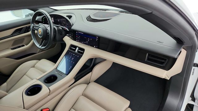 2021 Porsche Taycan 4S AWD with PBP, 20'' Wheels, Massage Seats & Rear Axle Steering - 22948564 - 24