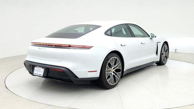 2021 Porsche Taycan 4S AWD with PBP, 20'' Wheels, Massage Seats & Rear Axle Steering - 22948564 - 4
