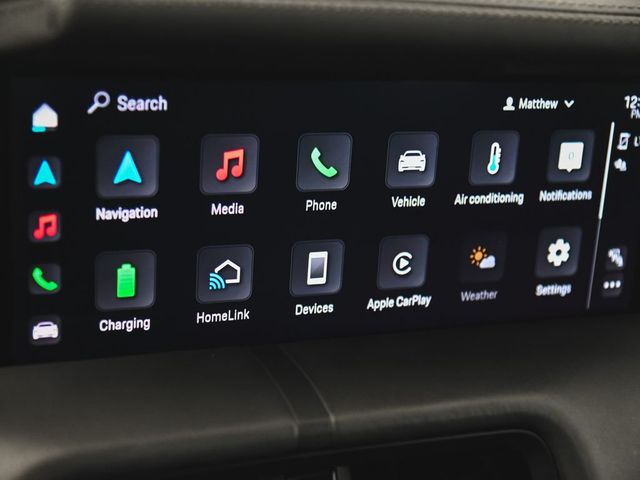 2021 Porsche Taycan Base - 23081254 - 24